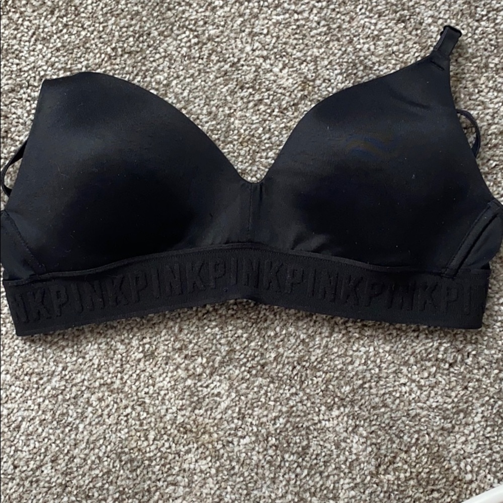 VS pink bra